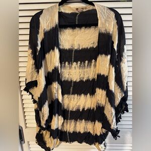 Black and Cream Women's Blouse